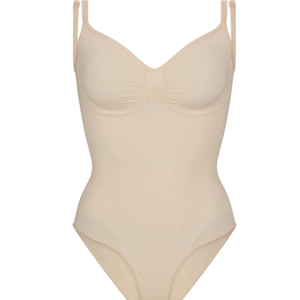 Skims Seamless  sculpt  brief bodysuit